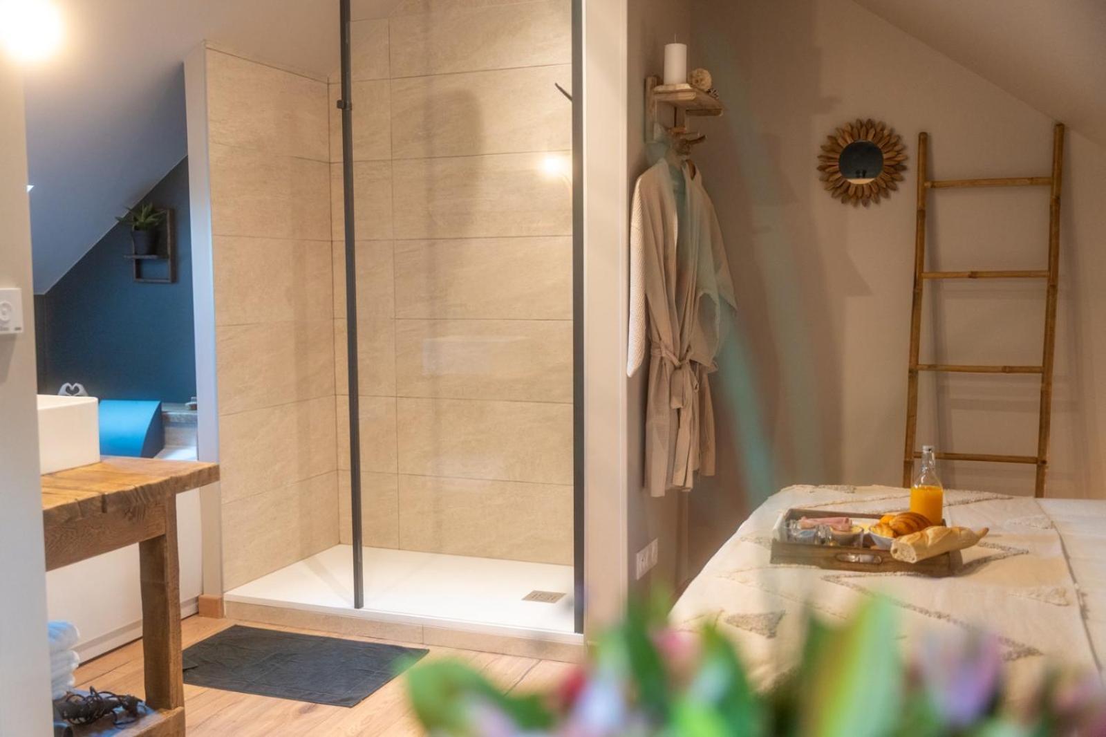 Les Secrets De La Baie - Le Refuge Spa Balneo 埃塔普勒 外观 照片
